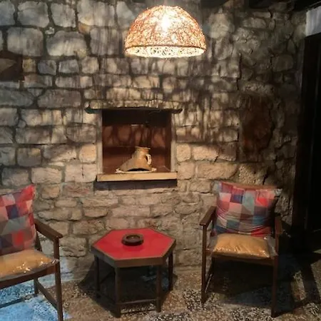 Old Stone Tavern بيت ضيافة ستاري غراد