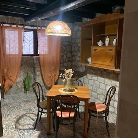 بيت ضيافة Old Stone Tavern ستاري غراد
